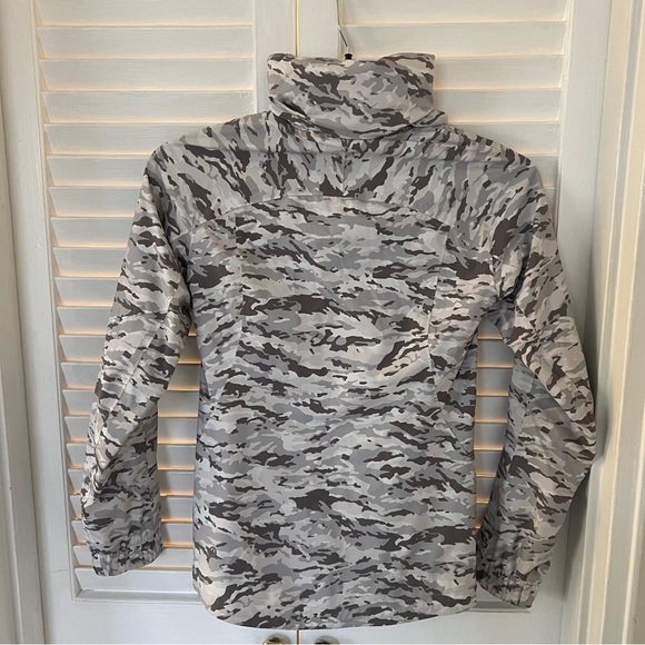 Lululemon Size 2 - Here to Move jacket White Camo - Picture 2 of 6